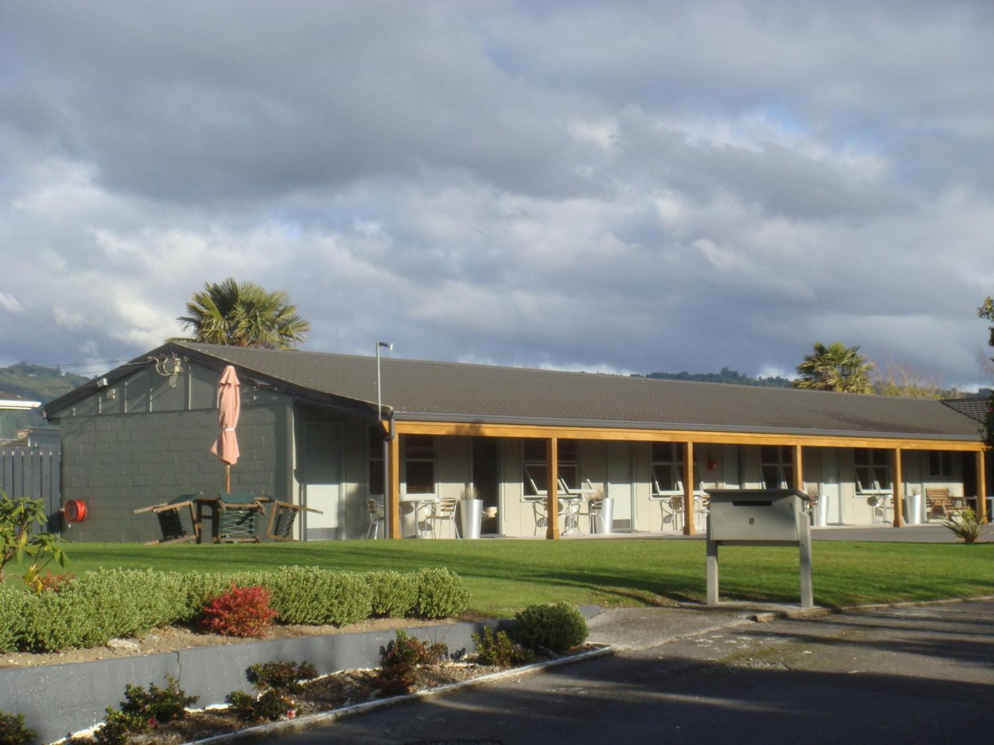 Bristol Motel Upper Hutt Exterior photo