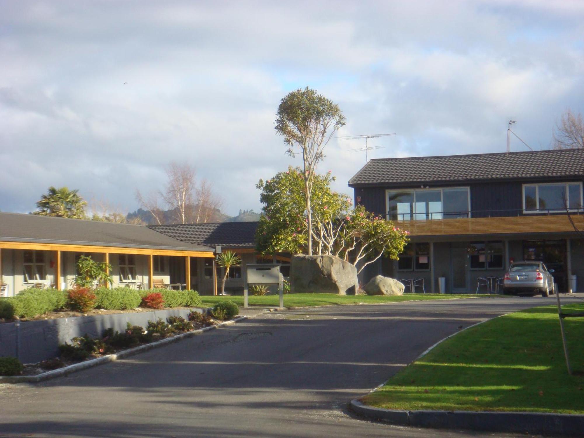 Bristol Motel Upper Hutt Exterior photo
